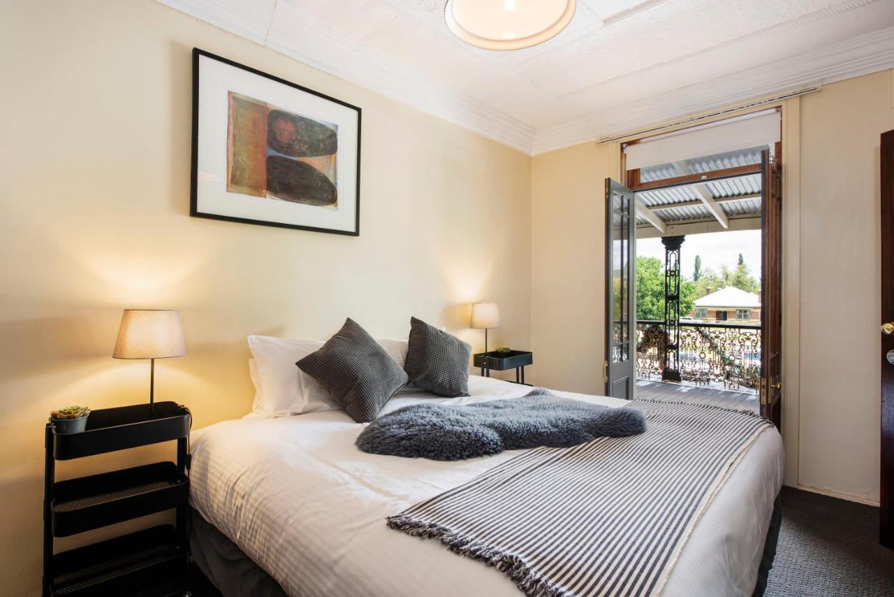 The Woolpack Hotel مودجي المظهر الخارجي الصورة